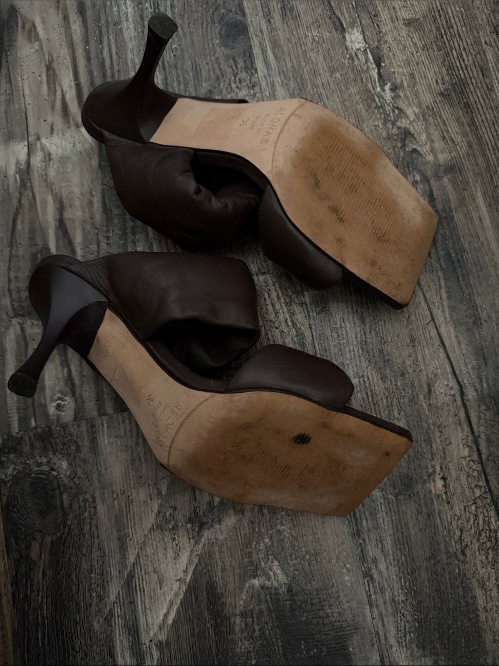 ALOHAS Dark Brown Twisted Padded Strap Heels - Picture 3 of 3
